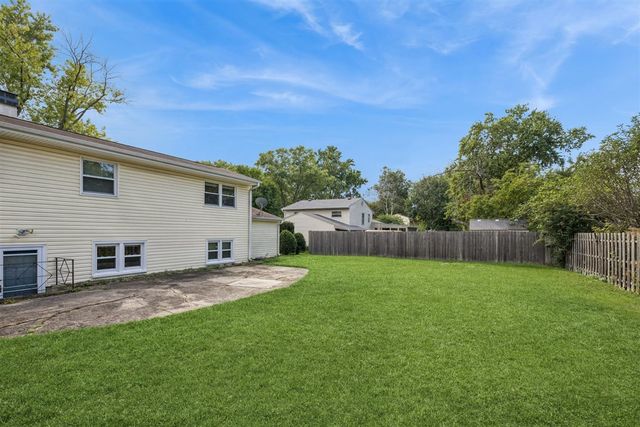1426 E Anderson Drive, Palatine, IL 60074
