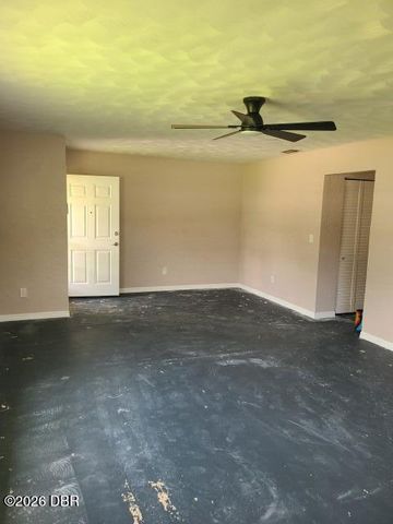 911 New Castle Court, Holly Hill, FL 32117