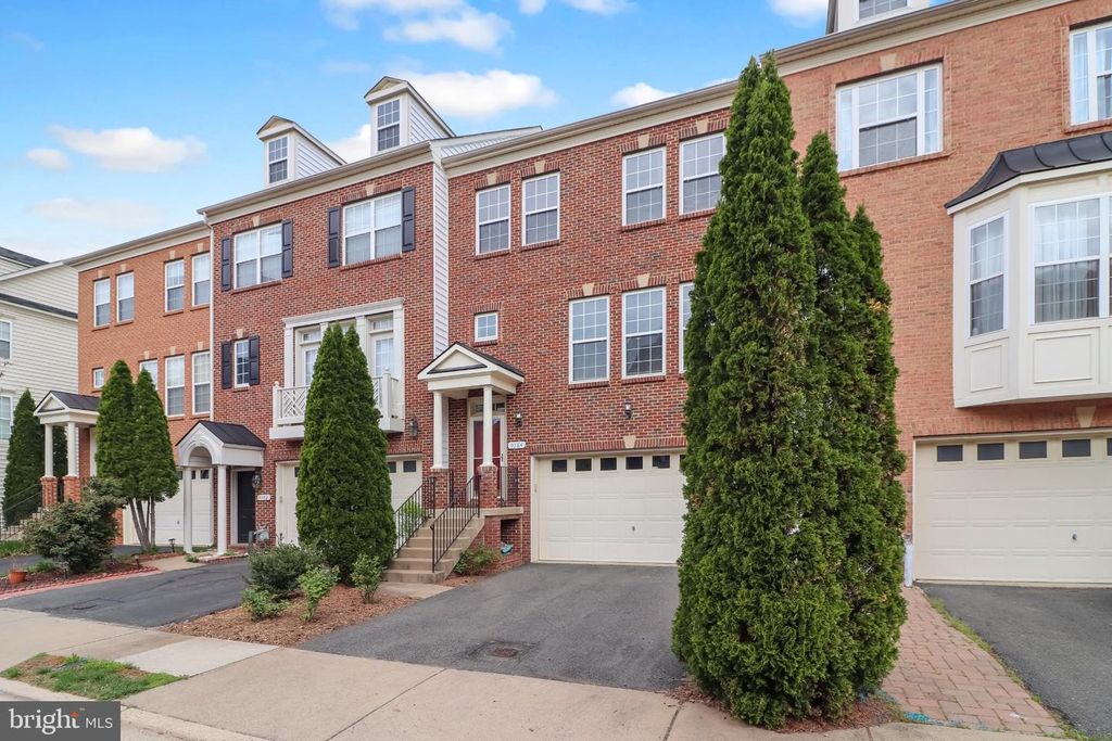 9784 CORBETT PL, Manassas Park, VA 20111