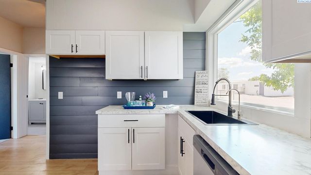 231205 E Lechelt Road, Kennewick, WA 99337