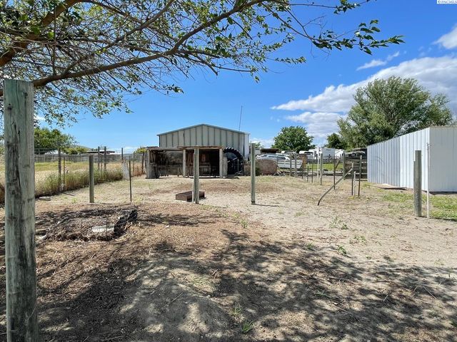 231205 E Lechelt Road, Kennewick, WA 99337
