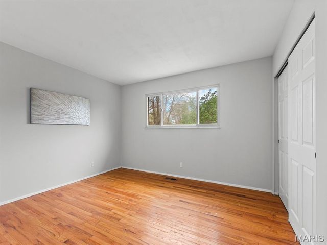 1370 Willowbrook, Florissant, MO 63033