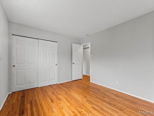 1370 Willowbrook, Florissant, MO 63033