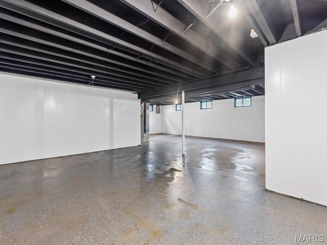 1370 Willowbrook, Florissant, MO 63033