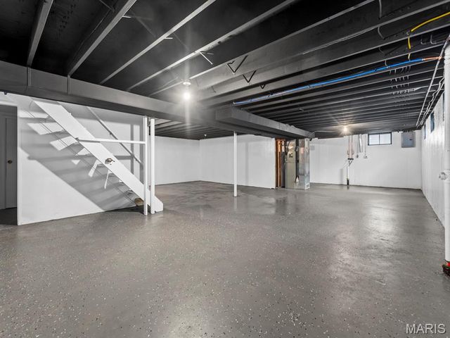 1370 Willowbrook, Florissant, MO 63033