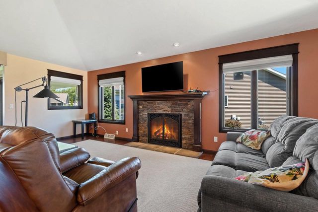 2025 WISTERIA CIRCLE, Suamico, WI 54313