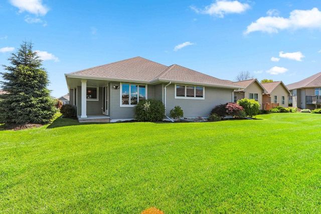 2025 WISTERIA CIRCLE, Suamico, WI 54313