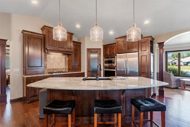 2025 WISTERIA CIRCLE, Suamico, WI 54313