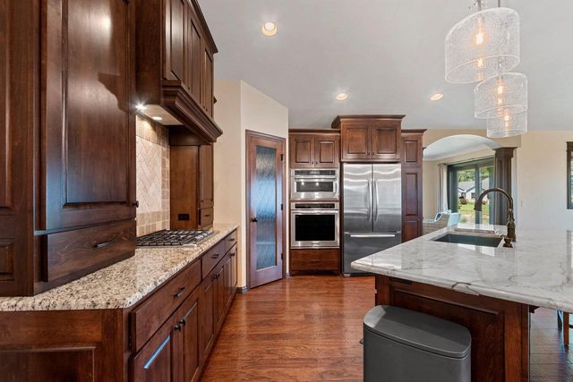 2025 WISTERIA CIRCLE, Suamico, WI 54313