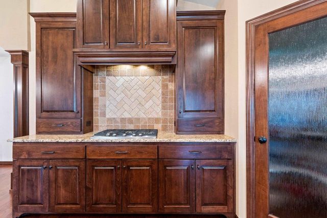 2025 WISTERIA CIRCLE, Suamico, WI 54313