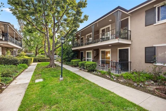 660 S Glassell 10, Orange, CA 92866
