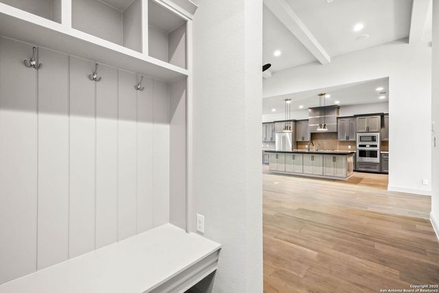 7206 Bluff Run, San Antonio, TX 78257