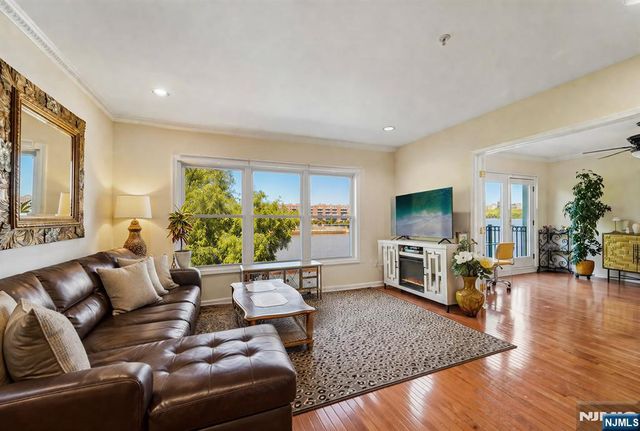 140 The Promenade, Edgewater, NJ 07020