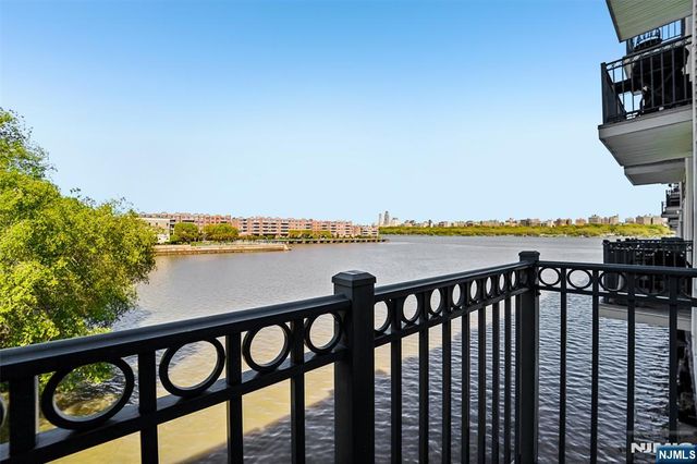 140 The Promenade, Edgewater, NJ 07020