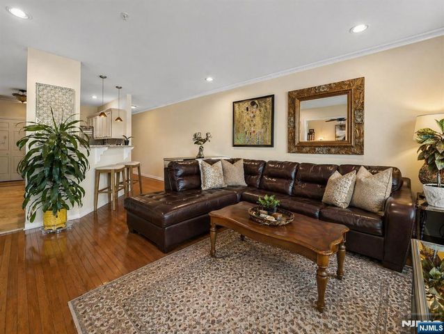 140 The Promenade, Edgewater, NJ 07020