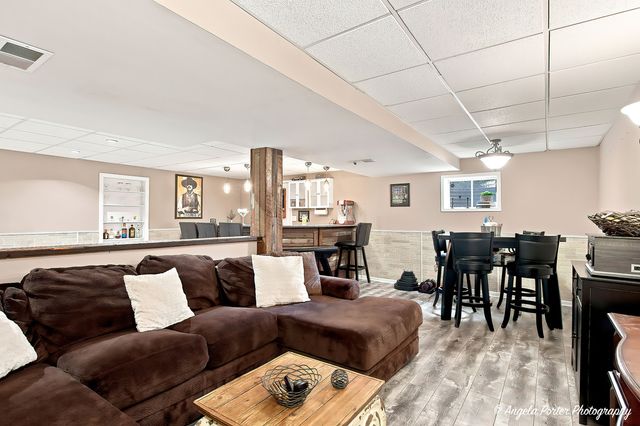 2001 Villanova Drive, Johnsburg, IL 60051