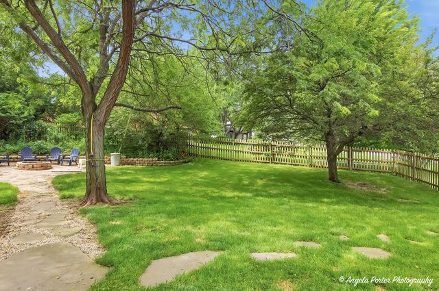 2001 Villanova Drive, Johnsburg, IL 60051