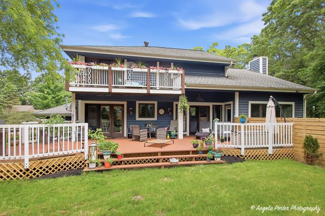 2001 Villanova Drive, Johnsburg, IL 60051