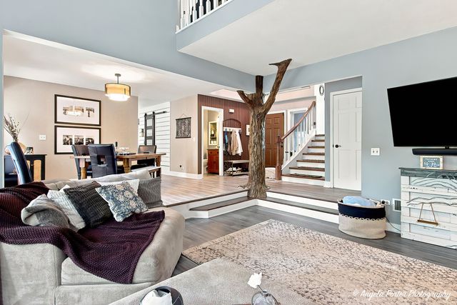 2001 Villanova Drive, Johnsburg, IL 60051