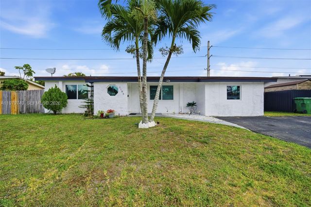 1185 NW 92nd Ave, Pembroke Pines, FL 33024