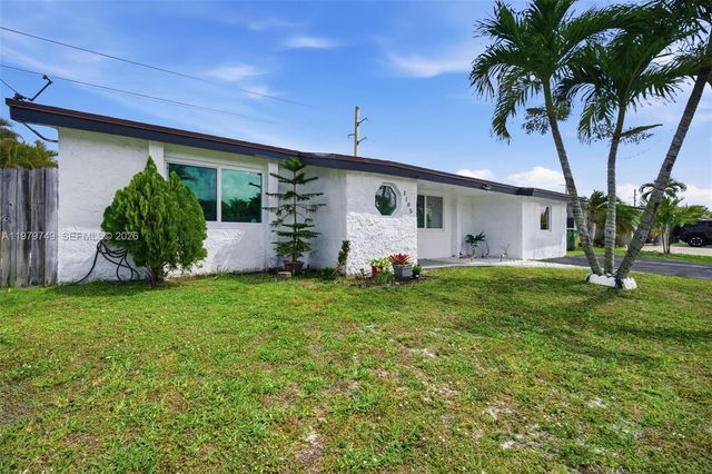 1185 NW 92nd Ave, Pembroke Pines, FL 33024