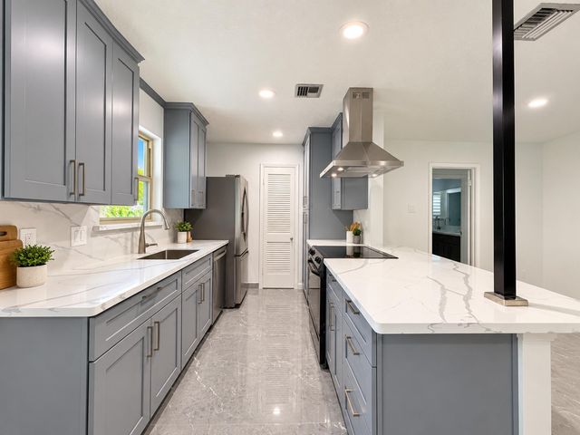 7903 Augustine Drive, Houston, TX 77036