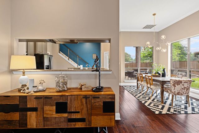 906 Windemere Cir, Longview, TX 75601