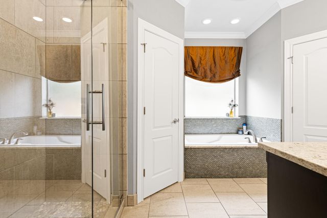 906 Windemere Cir, Longview, TX 75601