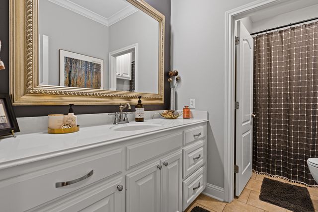 906 Windemere Cir, Longview, TX 75601