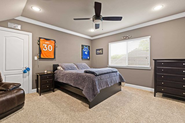 906 Windemere Cir, Longview, TX 75601