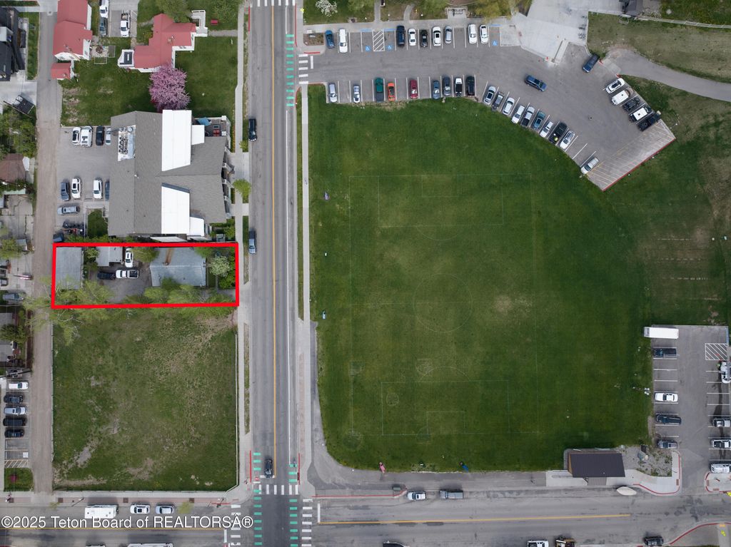 35 E SNOW KING Avenue, Jackson, WY 83001 photo 3