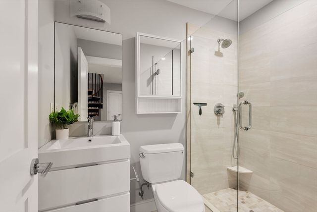 1896 Beacon Street 1, Brookline, MA 02445