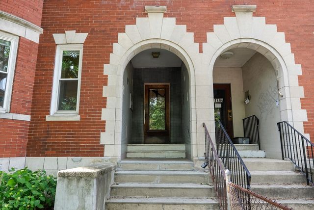 1896 Beacon Street 1, Brookline, MA 02445
