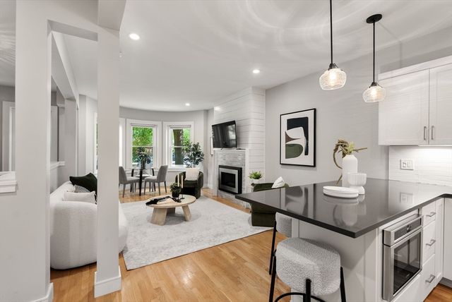 1896 Beacon Street 1, Brookline, MA 02445