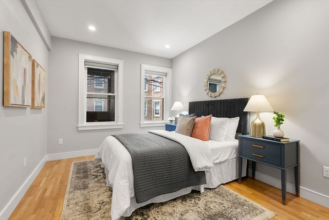 1896 Beacon Street 1, Brookline, MA 02445