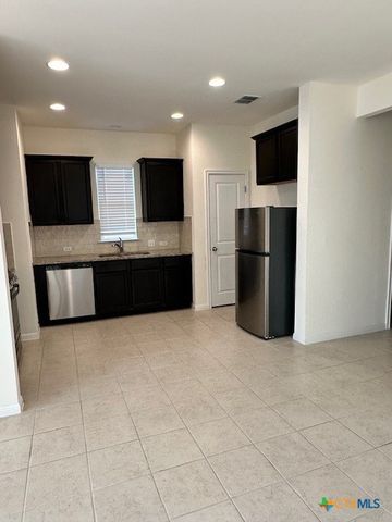 120 Witchhazel Way, San Marcos, TX 78666