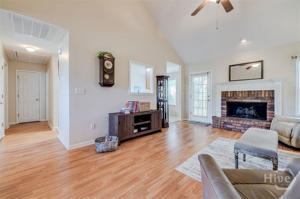 Image 7 of property listing at 174 Jamestown Drive, Rincon, GA 31326