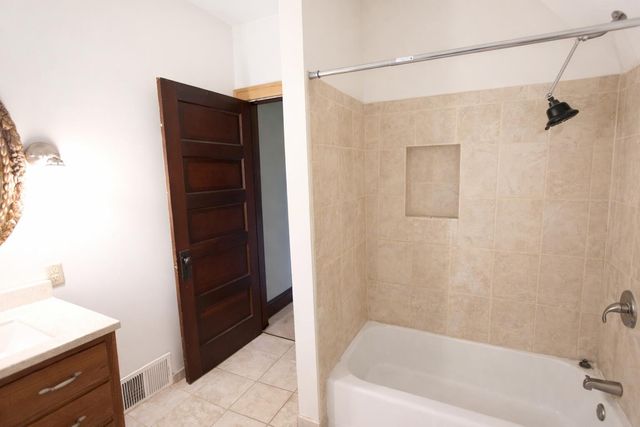 1011 Jackson Street, La Porte, IN 46350