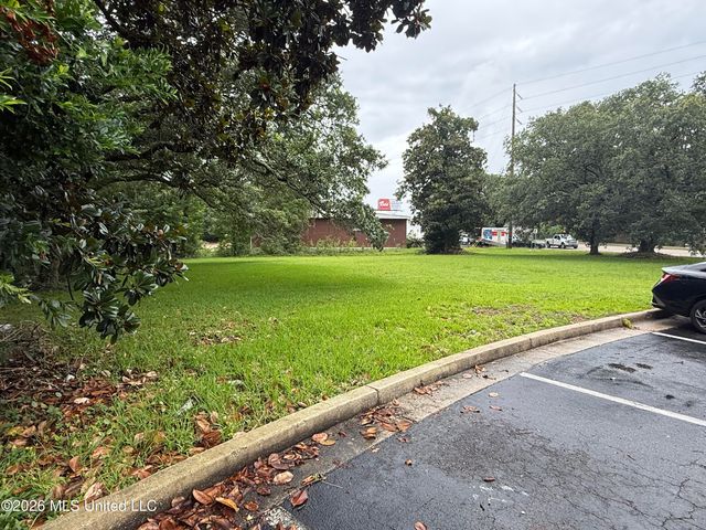 2685 Pass Road, Biloxi, MS 39531