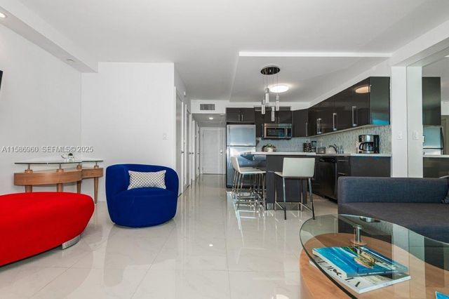 2301 Collins Avenue 1111, Miami Beach, FL 33139