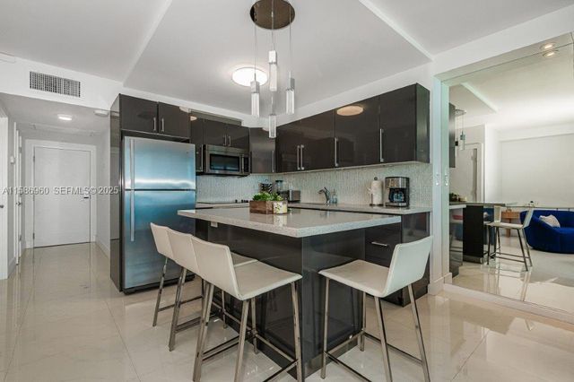 2301 Collins Avenue 1111, Miami Beach, FL 33139
