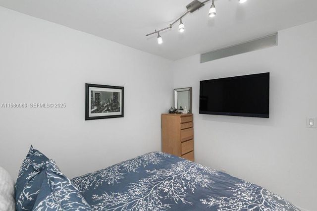 2301 Collins Avenue 1111, Miami Beach, FL 33139