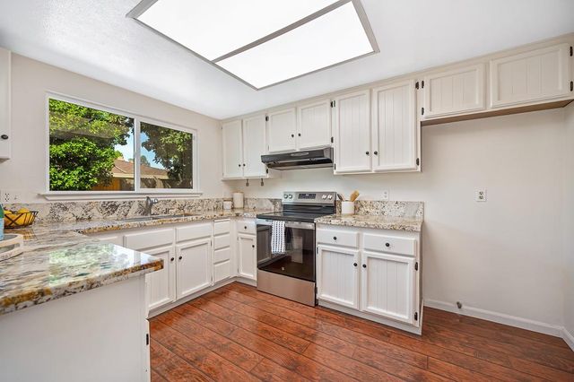 5812 Kimberly Hill Ct, Carmichael, CA 95608