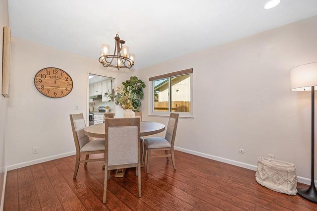 5812 Kimberly Hill Ct, Carmichael, CA 95608