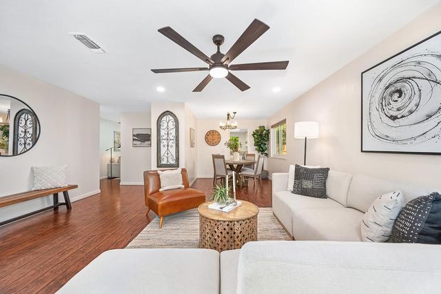 5812 Kimberly Hill Ct, Carmichael, CA 95608