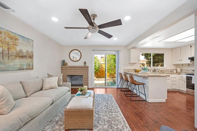 5812 Kimberly Hill Ct, Carmichael, CA 95608