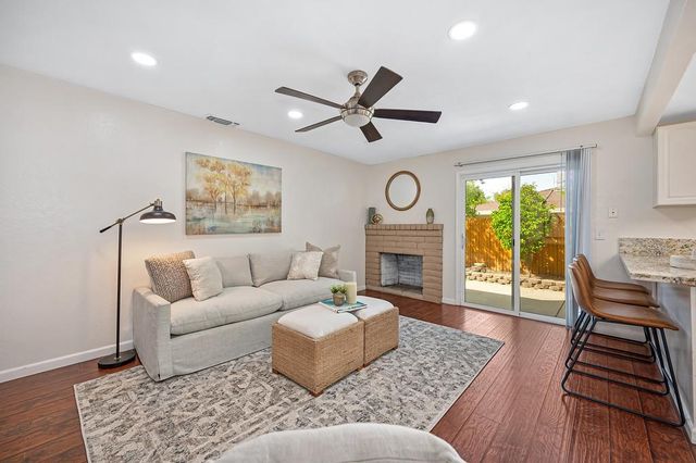 5812 Kimberly Hill Ct, Carmichael, CA 95608