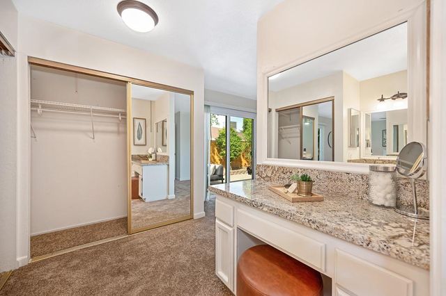 5812 Kimberly Hill Ct, Carmichael, CA 95608