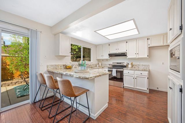 5812 Kimberly Hill Ct, Carmichael, CA 95608