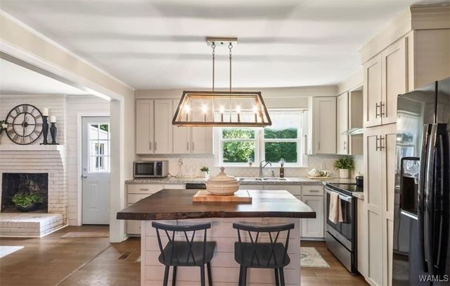 2407 23rd, Northport, AL 35476